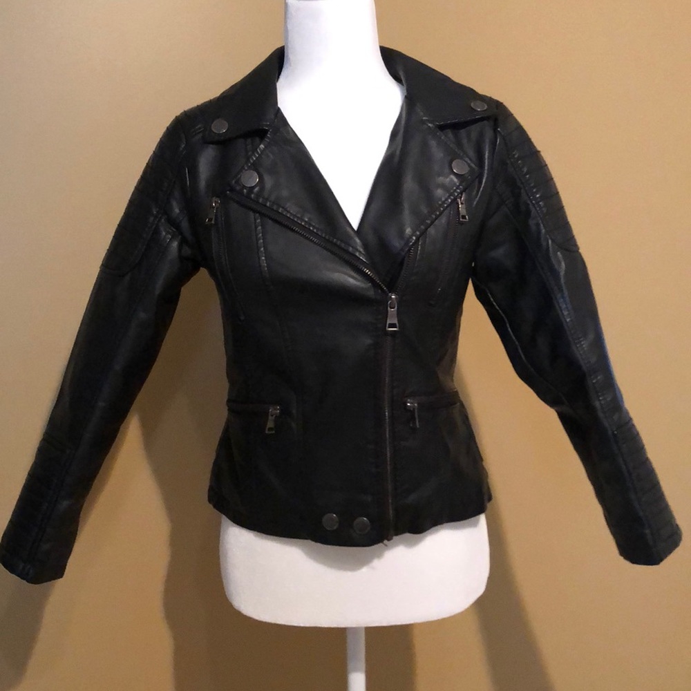 Stylish faux leather moto jacket. Girls size 12
